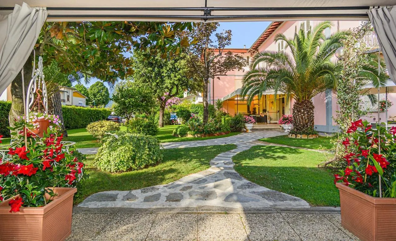 Hotel Ambra Forte dei Marmi 2*,