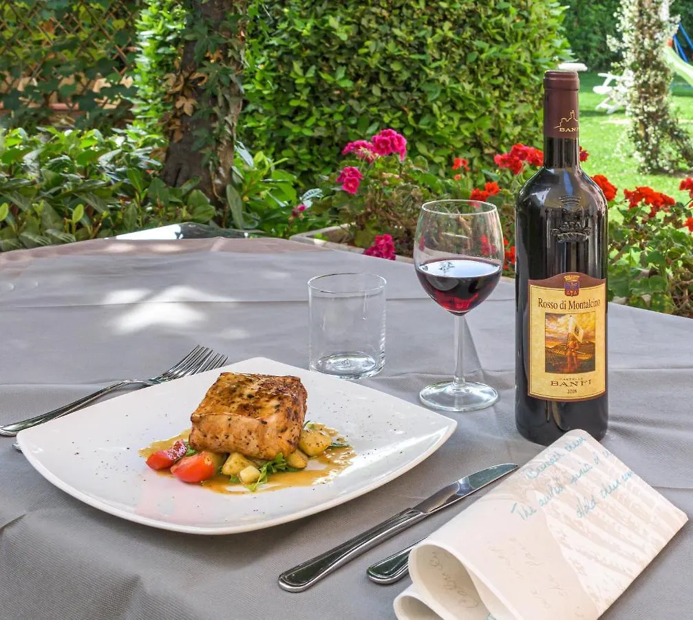 Hotel Ambra Forte dei Marmi 2*,
