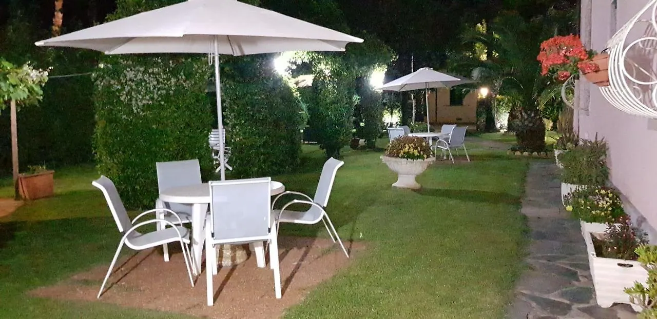**  Hotel Ambra Forte dei Marmi Italy