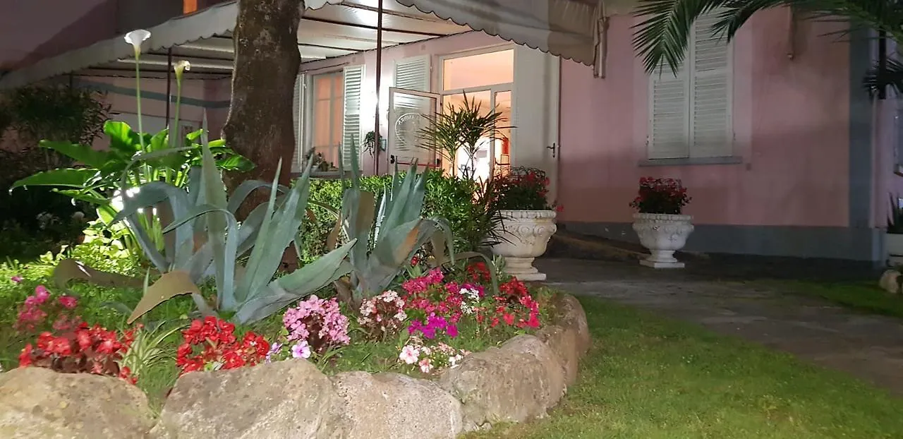 Hotel Ambra Forte dei Marmi Italy